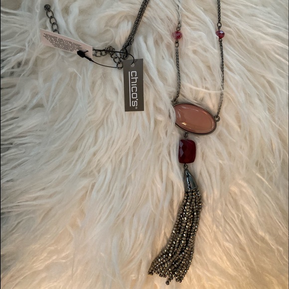 Chico’s NWT Carnation pendant Necklace. - Picture 4 of 6